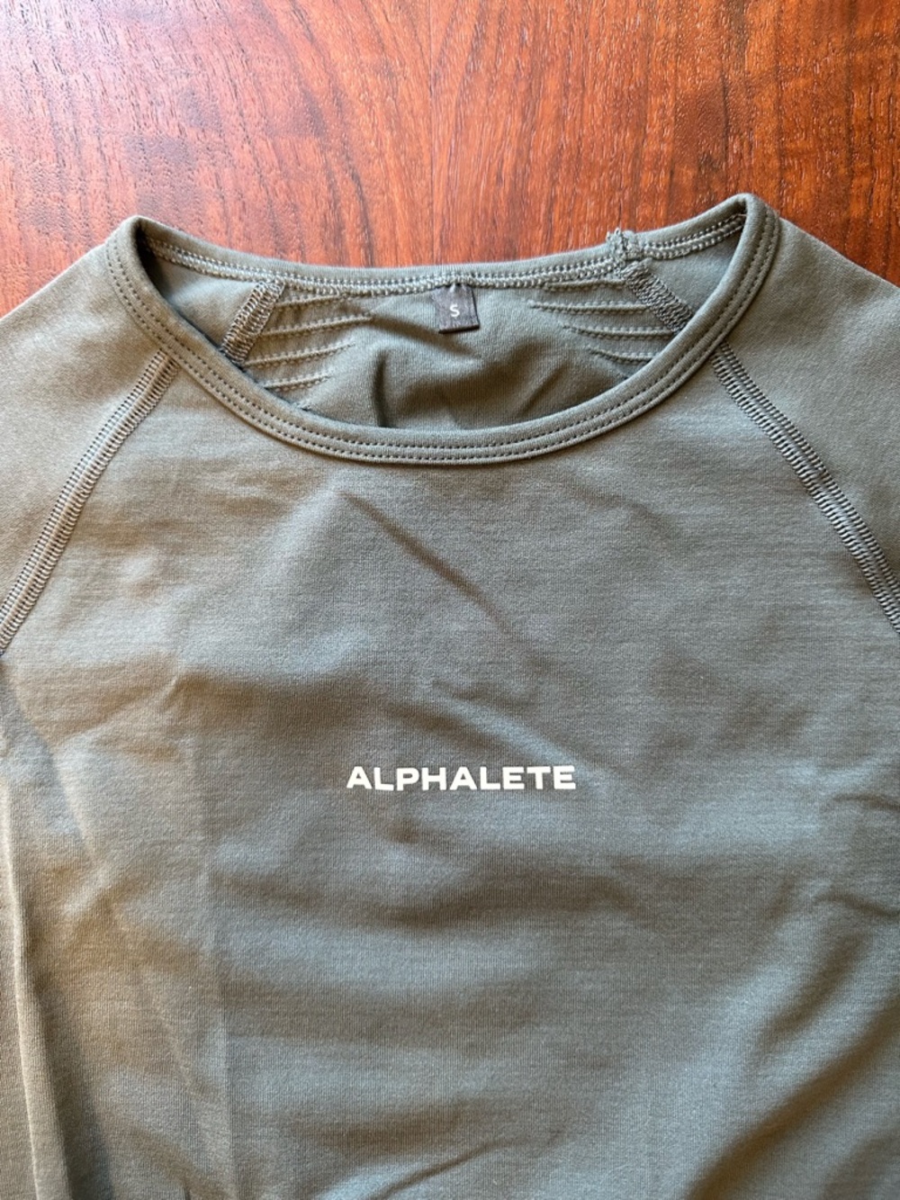 OG Alphalete Amplify Long Sleeve Crop Top - Picture 3 of 3